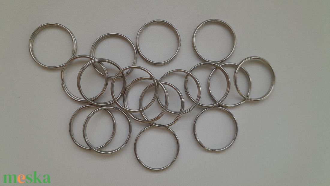 Mini kulcskarika, kulcstartó alap - 19mm - rhodium szín - 10 db / csomag - kellékek & szerszámok - gyöngyfűzés kellékek - egyéb alkatrész - Meska.hu Mini kulcskarika, kulcstartó alap - 19mm - rhodium szín - 10 db / csomag - kellékek & szerszámok - gyöngyfűzés kellékek - egyéb alkatrész - Meska.hu