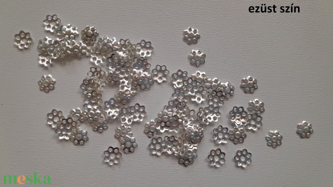 Fém gyöngykupak - 6mm - 50 db / csomag - ezüst szín - kellékek & szerszámok - gyöngyfűzés kellékek - gyöngykupak - Meska.hu Fém gyöngykupak - 6mm - 50 db / csomag - ezüst szín - kellékek & szerszámok - gyöngyfűzés kellékek - gyöngykupak - Meska.hu