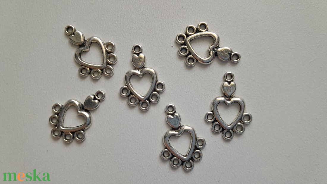 Fém fülbevalóalap / medálalap - 19x13mm - antik ezüst szín - 10 db / csomag - kellékek & szerszámok - gyöngyfűzés kellékek - egyéb alkatrész - Meska.hu