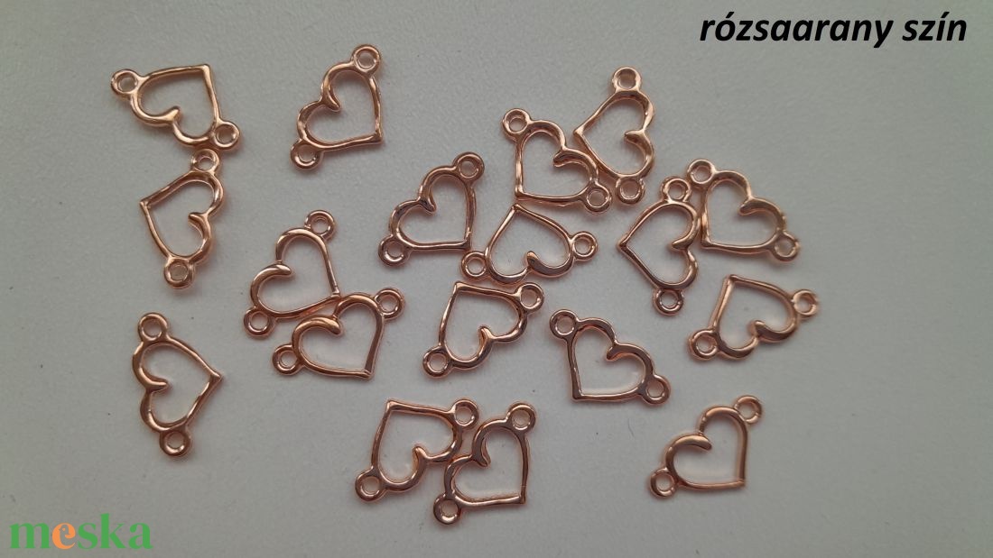 Fém medál, összekötő - 8x14mm - szív - 10 db / csomag - rózsaarany szín - kellékek & szerszámok - ékszerkellék - medál csomag - Meska.hu Fém medál, összekötő - 8x14mm - szív - 10 db / csomag - rózsaarany szín - kellékek & szerszámok - ékszerkellék - medál csomag - Meska.hu
