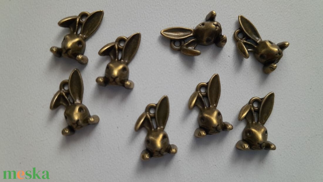 Fém medál - 15x9mm - nyuszika - 10 db / csomag - sárgaréz szín - kellékek & szerszámok - ékszerkellék - medál csomag - Meska.hu Fém medál - 15x9mm - nyuszika - 10 db / csomag - sárgaréz szín - kellékek & szerszámok - ékszerkellék - medál csomag - Meska.hu