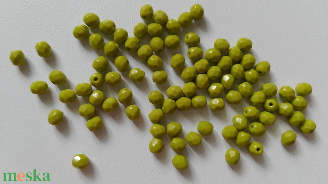 Cseh csiszolt üveggyöngy - 4mm - 100 db / csomag - olívazöld - kellékek & szerszámok - gyöngyfűzés kellékek - üveggyöngy - Meska.hu Cseh csiszolt üveggyöngy - 4mm - 100 db / csomag - olívazöld - kellékek & szerszámok - gyöngyfűzés kellékek - üveggyöngy - Meska.hu