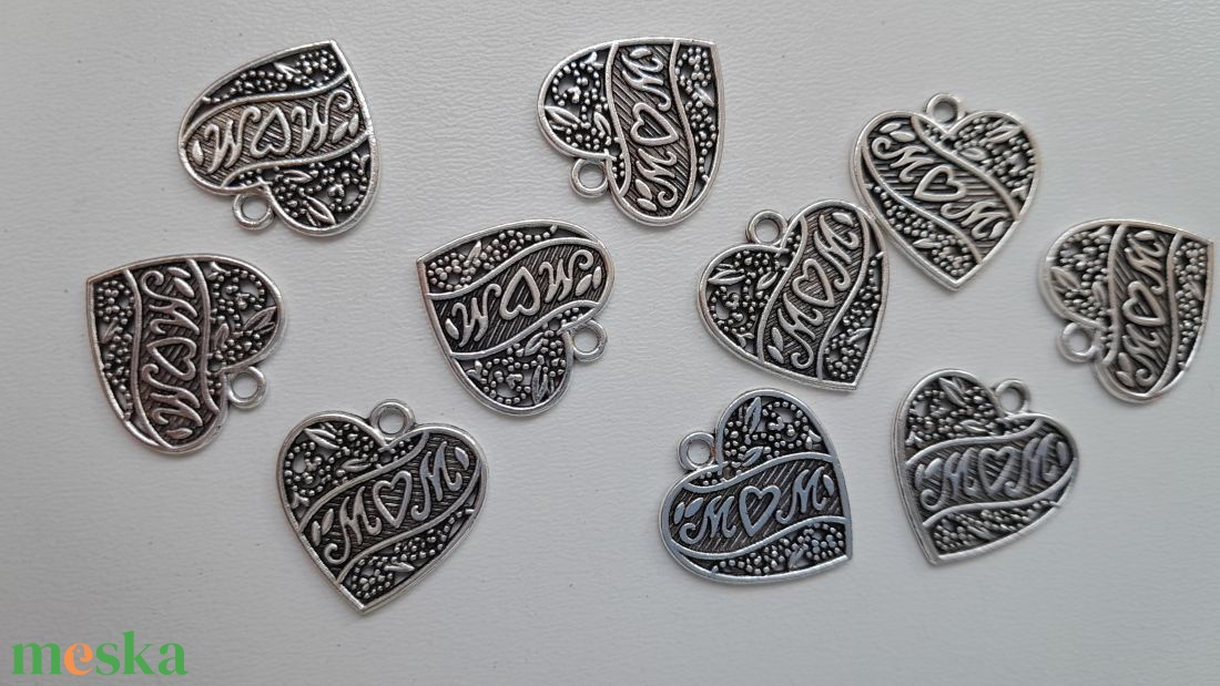 Fém medál - 18x18mm - szív - 10 db / csomag - antik ezüst szín - kellékek & szerszámok - ékszerkellék - medál csomag - Meska.hu
