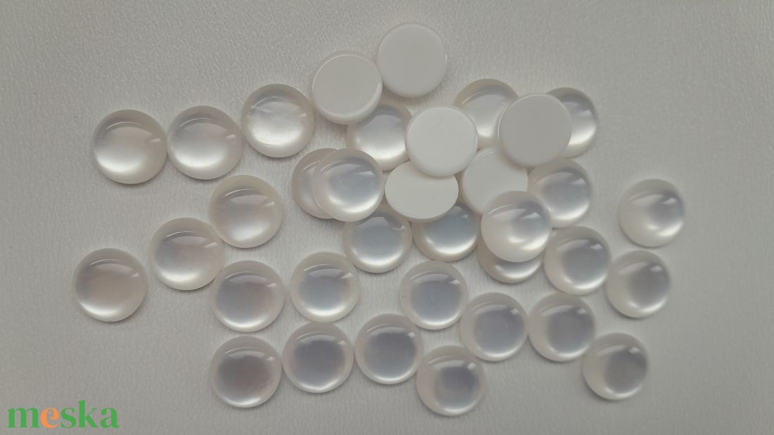 Akril lencse - 12mm - 10 db / csomag - fehér - kellékek & szerszámok - ékszerkellék - akril lencse - Meska.hu Akril lencse - 12mm - 10 db / csomag - fehér - kellékek & szerszámok - ékszerkellék - akril lencse - Meska.hu