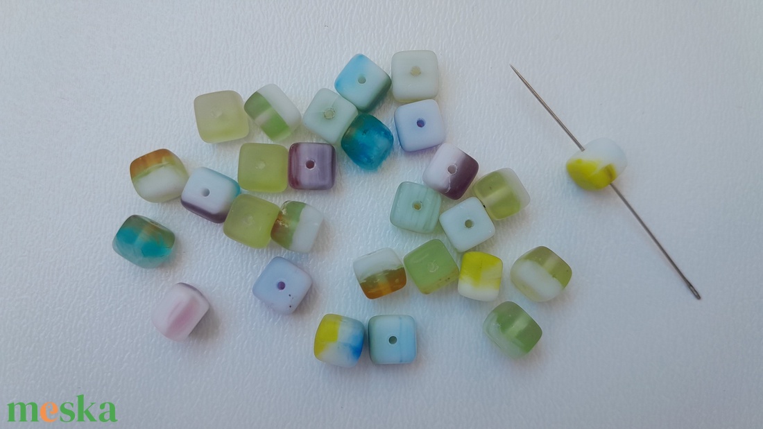 Üveggyöngy - 6x6x5mm - 50 db / csomag - színes - kellékek & szerszámok - gyöngyfűzés kellékek - üveggyöngy - Meska.hu Üveggyöngy - 6x6x5mm - 50 db / csomag - színes - kellékek & szerszámok - gyöngyfűzés kellékek - üveggyöngy - Meska.hu