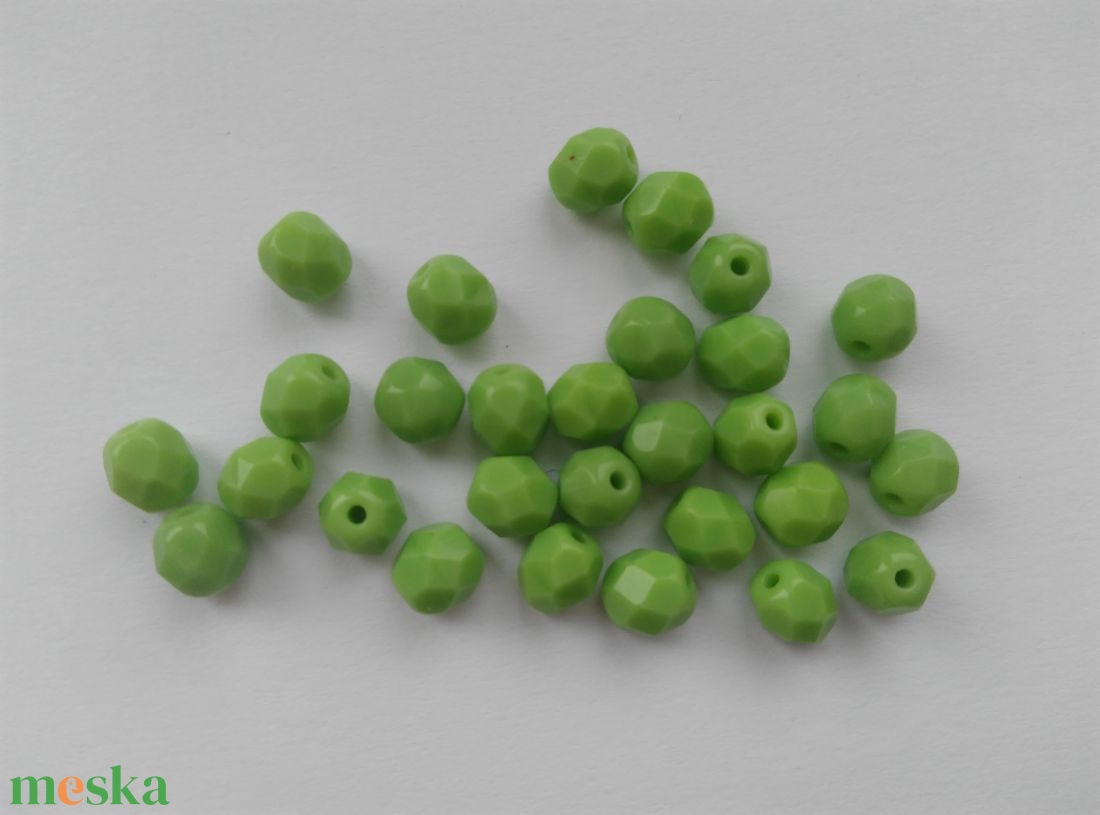 Cseh csiszolt üveggyöngy - 6mm - 40 db / csomag - zöld - kellékek & szerszámok - gyöngyfűzés kellékek - üveggyöngy - Meska.hu Cseh csiszolt üveggyöngy - 6mm - 40 db / csomag - zöld - kellékek & szerszámok - gyöngyfűzés kellékek - üveggyöngy - Meska.hu
