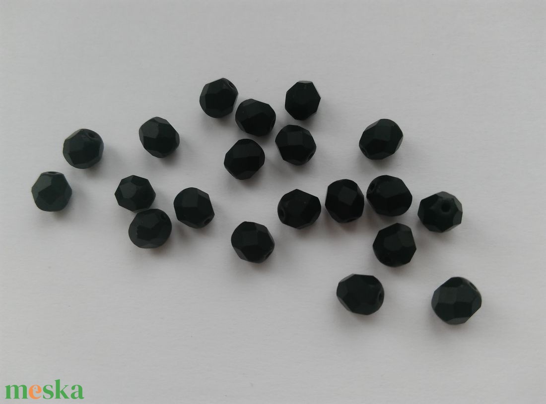 Cseh csiszolt üveggyöngy - 6mm - 40 db / csomag - matt fekete - kellékek & szerszámok - gyöngyfűzés kellékek - üveggyöngy - Meska.hu Cseh csiszolt üveggyöngy - 6mm - 40 db / csomag - matt fekete - kellékek & szerszámok - gyöngyfűzés kellékek - üveggyöngy - Meska.hu