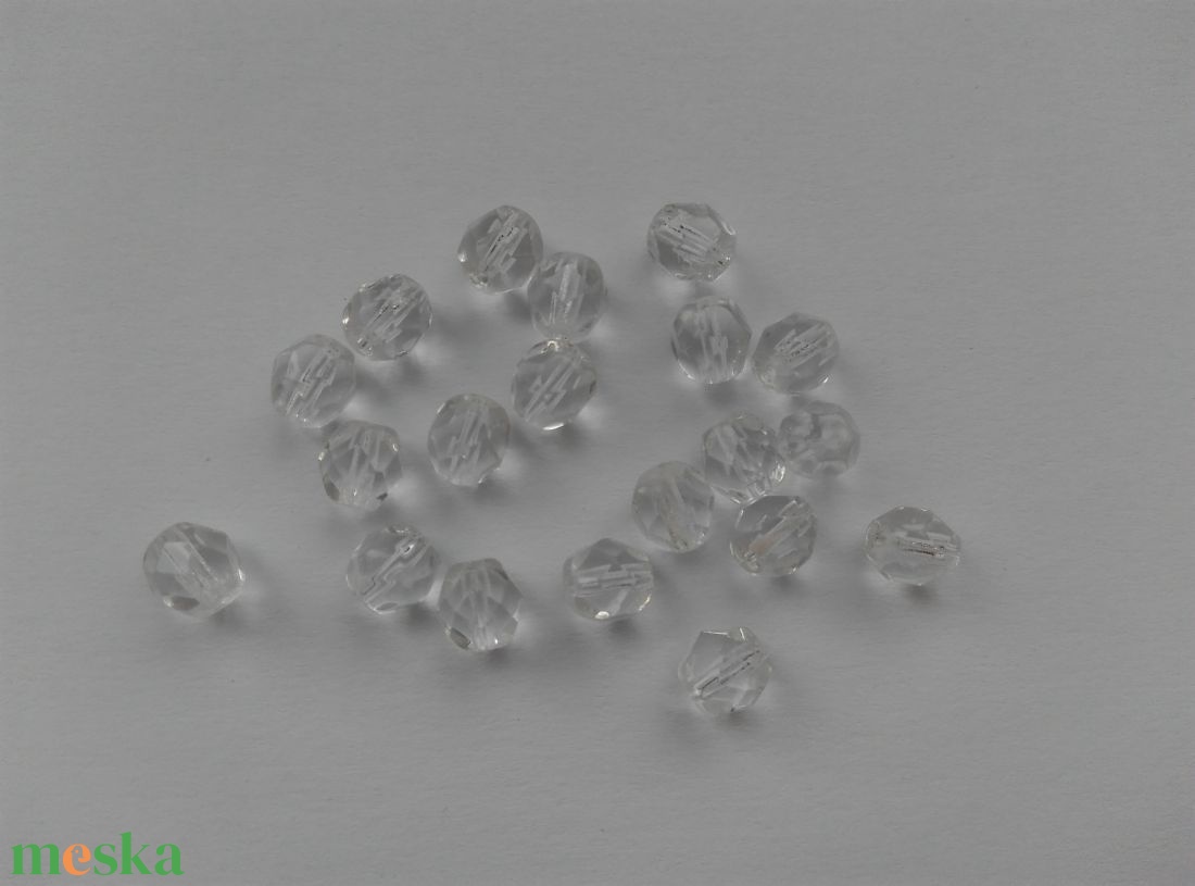 Cseh csiszolt üveggyöngy - 6mm - 40 db / csomag - átlátszó - kellékek & szerszámok - gyöngyfűzés kellékek - üveggyöngy - Meska.hu Cseh csiszolt üveggyöngy - 6mm - 40 db / csomag - átlátszó - kellékek & szerszámok - gyöngyfűzés kellékek - üveggyöngy - Meska.hu