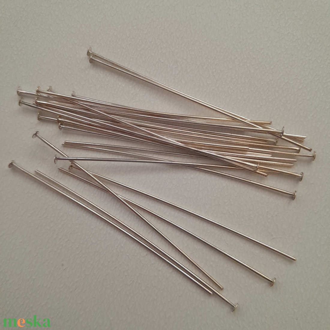 Talpas szerelőpálca - 50mm - ezüst szín - 50 db / csomag - kellékek & szerszámok - gyöngyfűzés kellékek - szerelőpálca - Meska.hu Talpas szerelőpálca - 50mm - ezüst szín - 50 db / csomag - kellékek & szerszámok - gyöngyfűzés kellékek - szerelőpálca - Meska.hu