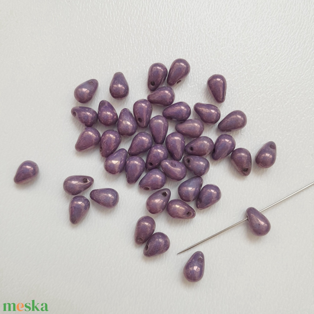 Csepp alakú cseh üveggyöngy - 6x4mm - 20db / csomag - lila - kellékek & szerszámok - gyöngyfűzés kellékek - üveggyöngy - Meska.hu Csepp alakú cseh üveggyöngy - 6x4mm - 20db / csomag - lila - kellékek & szerszámok - gyöngyfűzés kellékek - üveggyöngy - Meska.hu