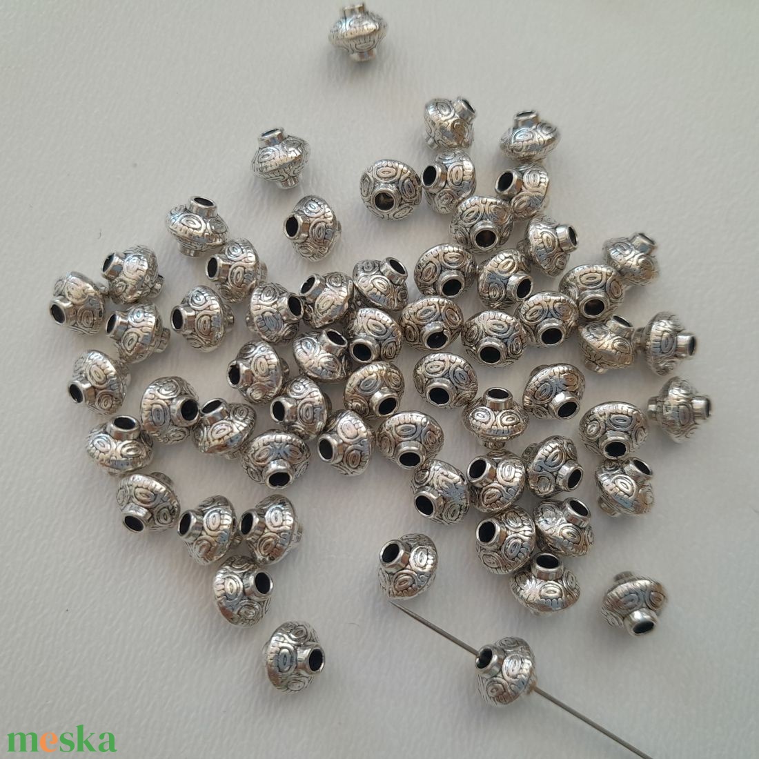 Fém köztes - 6x6mm - 10 db / csomag - antik ezüst szín - kellékek & szerszámok - gyöngyfűzés kellékek - egyéb alkatrész - Meska.hu Fém köztes - 6x6mm - 10 db / csomag - antik ezüst szín - kellékek & szerszámok - gyöngyfűzés kellékek - egyéb alkatrész - Meska.hu