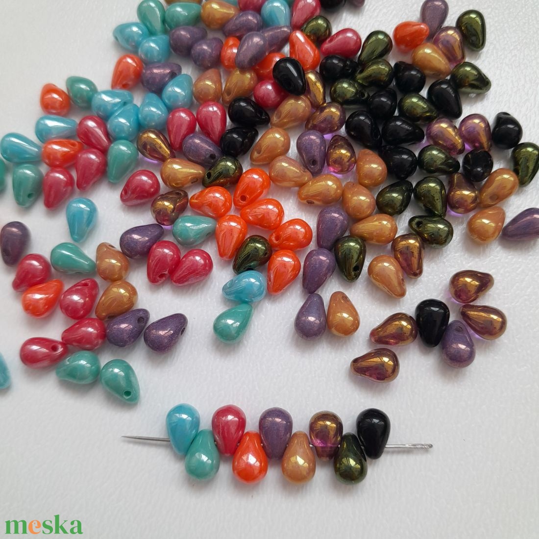 Csepp alakú cseh üveggyöngy - 6x4mm - 40db / csomag - vegyes - kellékek & szerszámok - gyöngyfűzés kellékek - üveggyöngy - Meska.hu