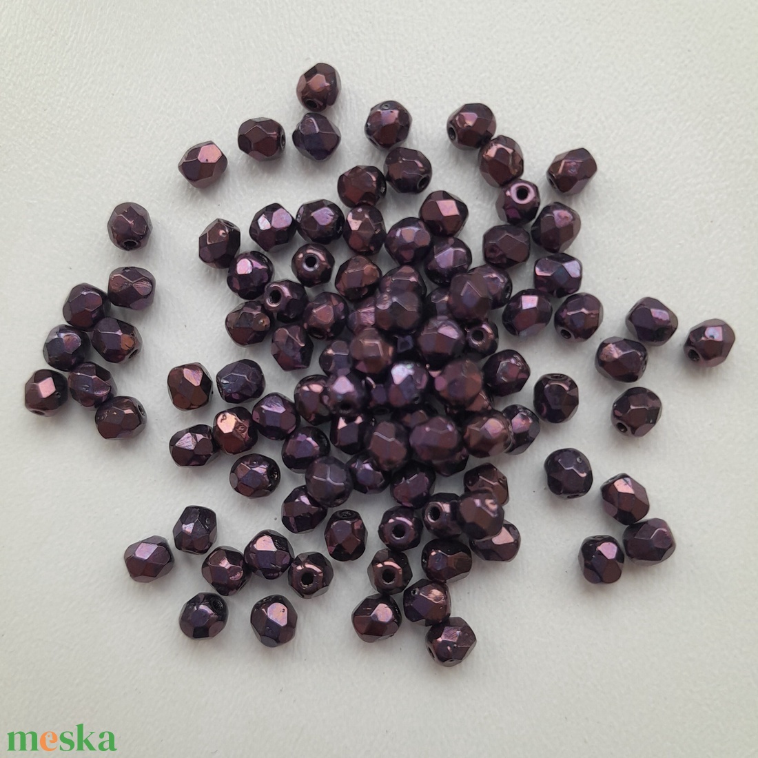 Cseh csiszolt üveggyöngy - 4mm - 100 db / csomag - fényes sötétlila - kellékek & szerszámok - gyöngyfűzés kellékek - üveggyöngy - Meska.hu Cseh csiszolt üveggyöngy - 4mm - 100 db / csomag - fényes sötétlila - kellékek & szerszámok - gyöngyfűzés kellékek - üveggyöngy - Meska.hu