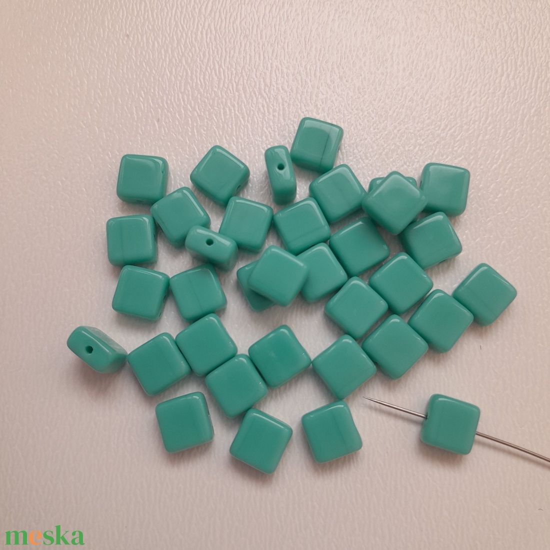 Cseh üveggyöngy - 6x6x3mm - 44 db / csomag - türkizkék - kellékek & szerszámok - gyöngyfűzés kellékek - üveggyöngy - Meska.hu Cseh üveggyöngy - 6x6x3mm - 44 db / csomag - türkizkék - kellékek & szerszámok - gyöngyfűzés kellékek - üveggyöngy - Meska.hu