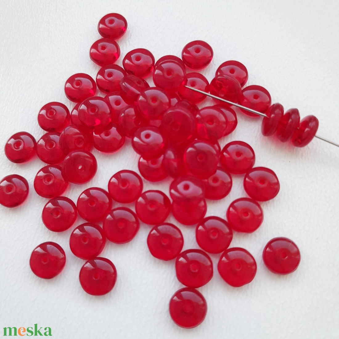 Cseh üveggyöngy (lapos korong) - 6x3mm - 60 db / csomag - piros - kellékek & szerszámok - gyöngyfűzés kellékek - üveggyöngy - Meska.hu