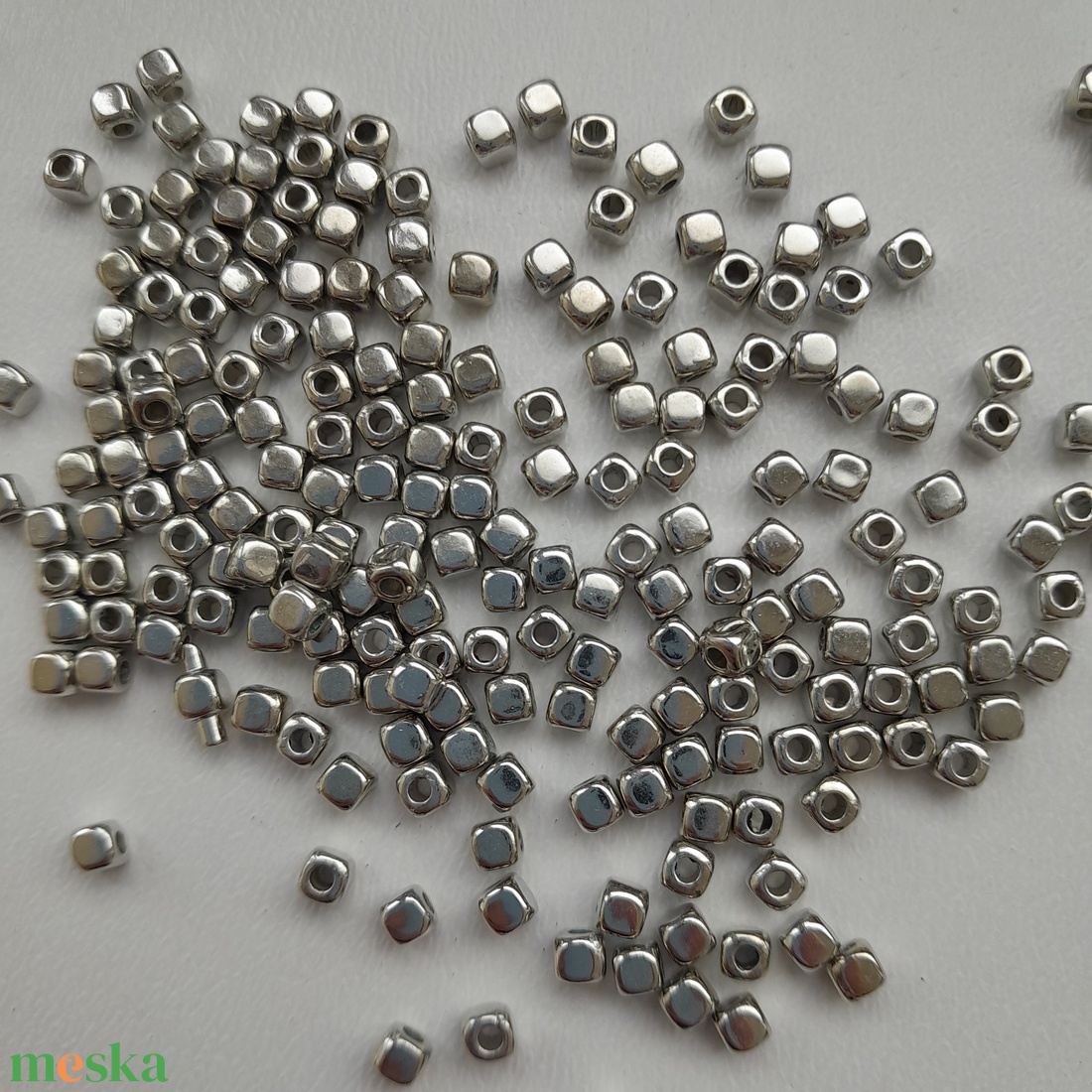 Akrilgyöngy - 3x3x3mm - rhodium szín - választható kiszerelés - kellékek & szerszámok - gyöngyfűzés kellékek - műanyag gyöngy - Meska.hu Akrilgyöngy - 3x3x3mm - rhodium szín - választható kiszerelés - kellékek & szerszámok - gyöngyfűzés kellékek - műanyag gyöngy - Meska.hu