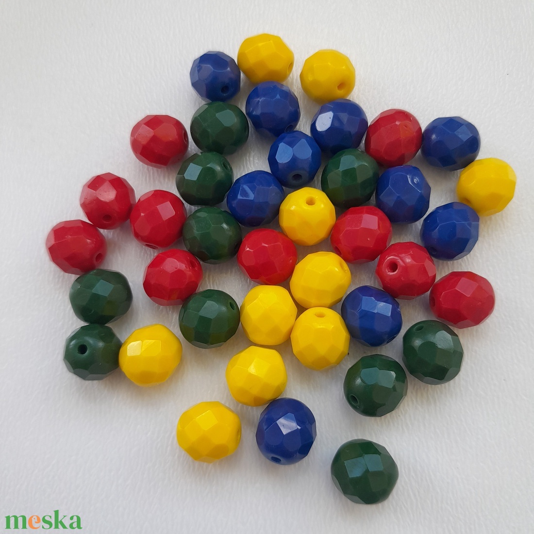 Cseh csiszolt üveggyöngy - 8mm - 40 db / csomag - vegyes - kellékek & szerszámok - gyöngyfűzés kellékek - üveggyöngy - Meska.hu Cseh csiszolt üveggyöngy - 8mm - 40 db / csomag - vegyes - kellékek & szerszámok - gyöngyfűzés kellékek - üveggyöngy - Meska.hu