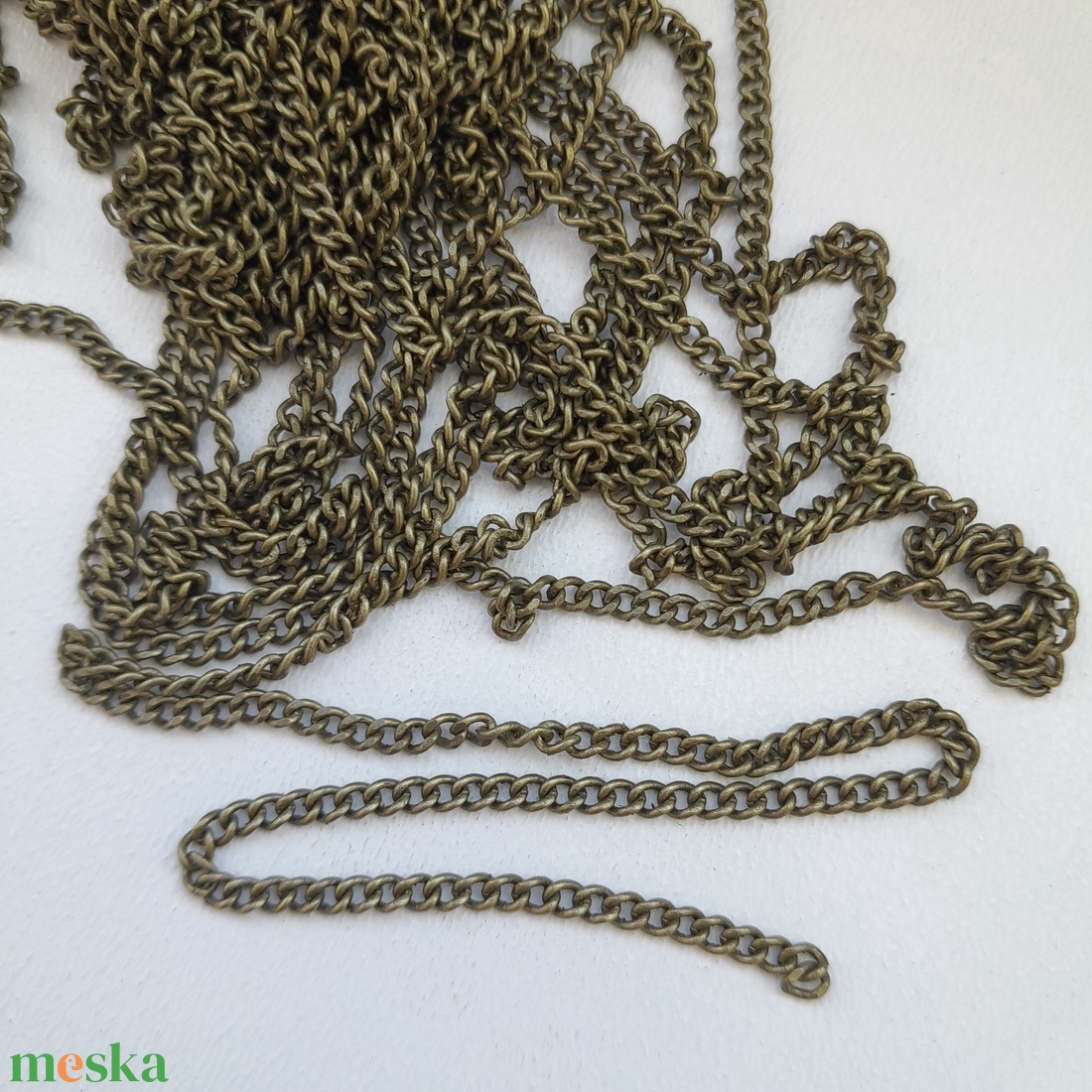 Ékszerlánc - 1méter / darab - sárgaréz szín - szem méret: 2,5x3mm - kellékek & szerszámok - ékszerkellék - ékszerlánc - Meska.hu
