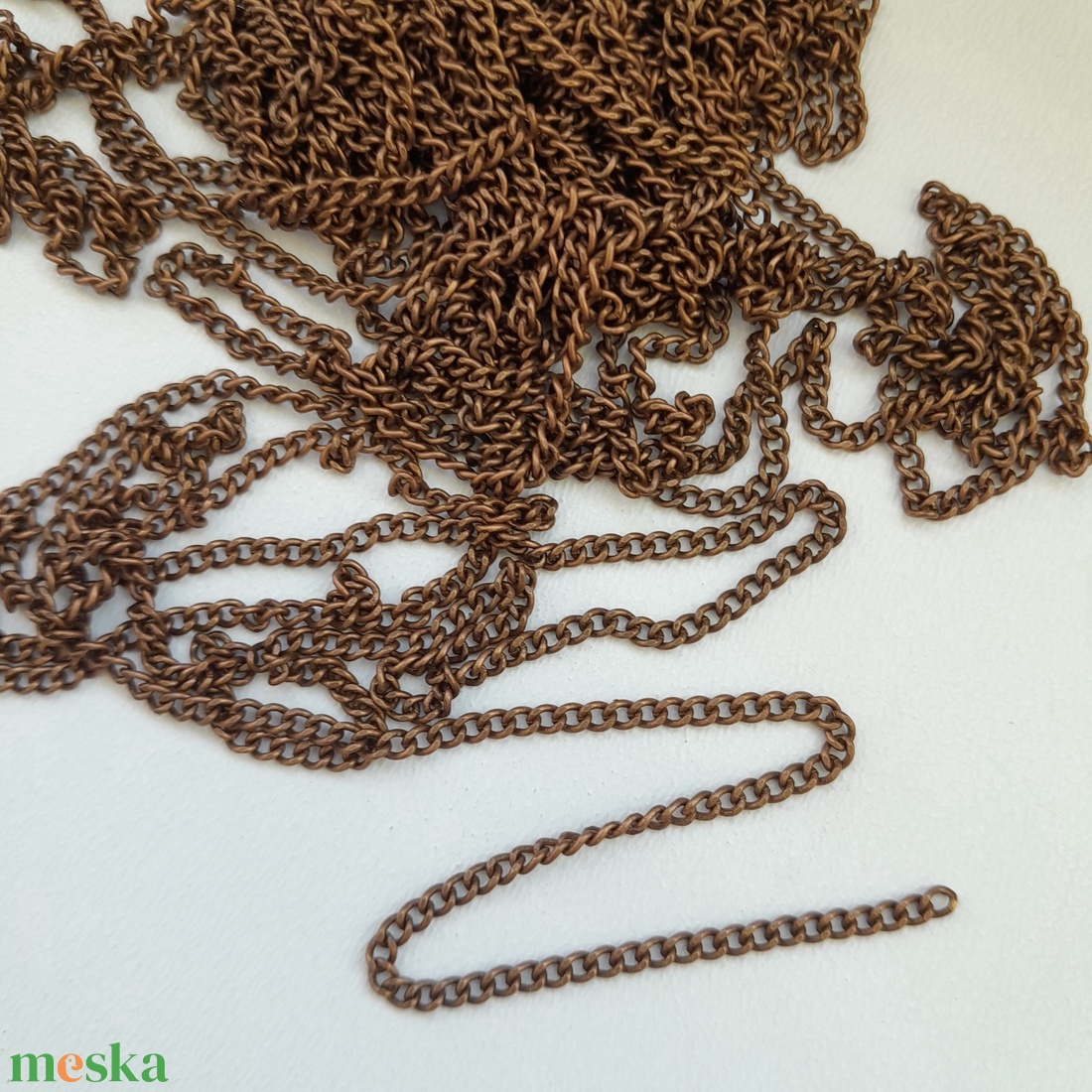 Ékszerlánc - 1méter / darab - vörösréz szín - szem méret: 2,5x3mm - kellékek & szerszámok - ékszerkellék - ékszerlánc - Meska.hu Ékszerlánc - 1méter / darab - vörösréz szín - szem méret: 2,5x3mm - kellékek & szerszámok - ékszerkellék - ékszerlánc - Meska.hu