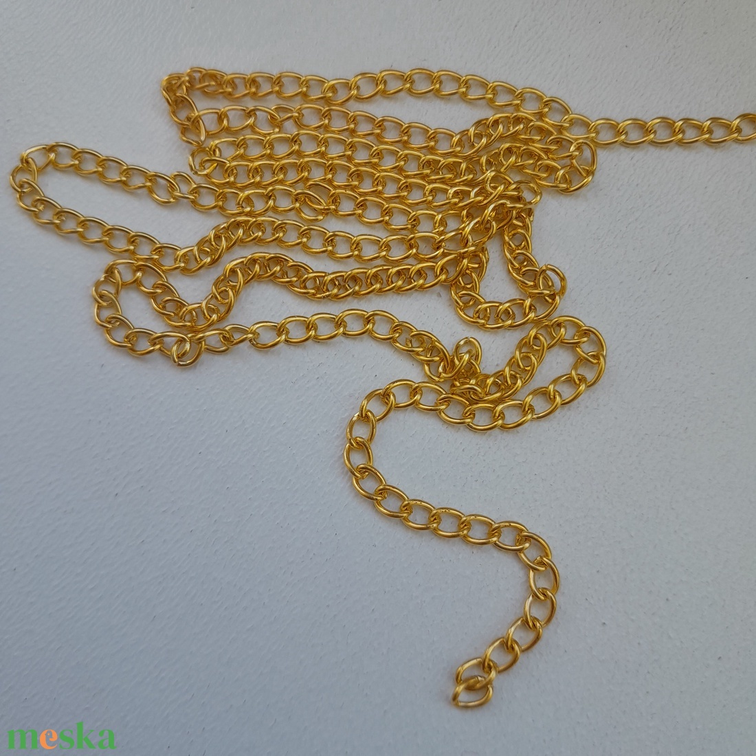 Ékszerlánc - 1méter / darab - arany szín - szem méret: 3x4mm - kellékek & szerszámok - ékszerkellék - ékszerlánc - Meska.hu Ékszerlánc - 1méter / darab - arany szín - szem méret: 3x4mm - kellékek & szerszámok - ékszerkellék - ékszerlánc - Meska.hu