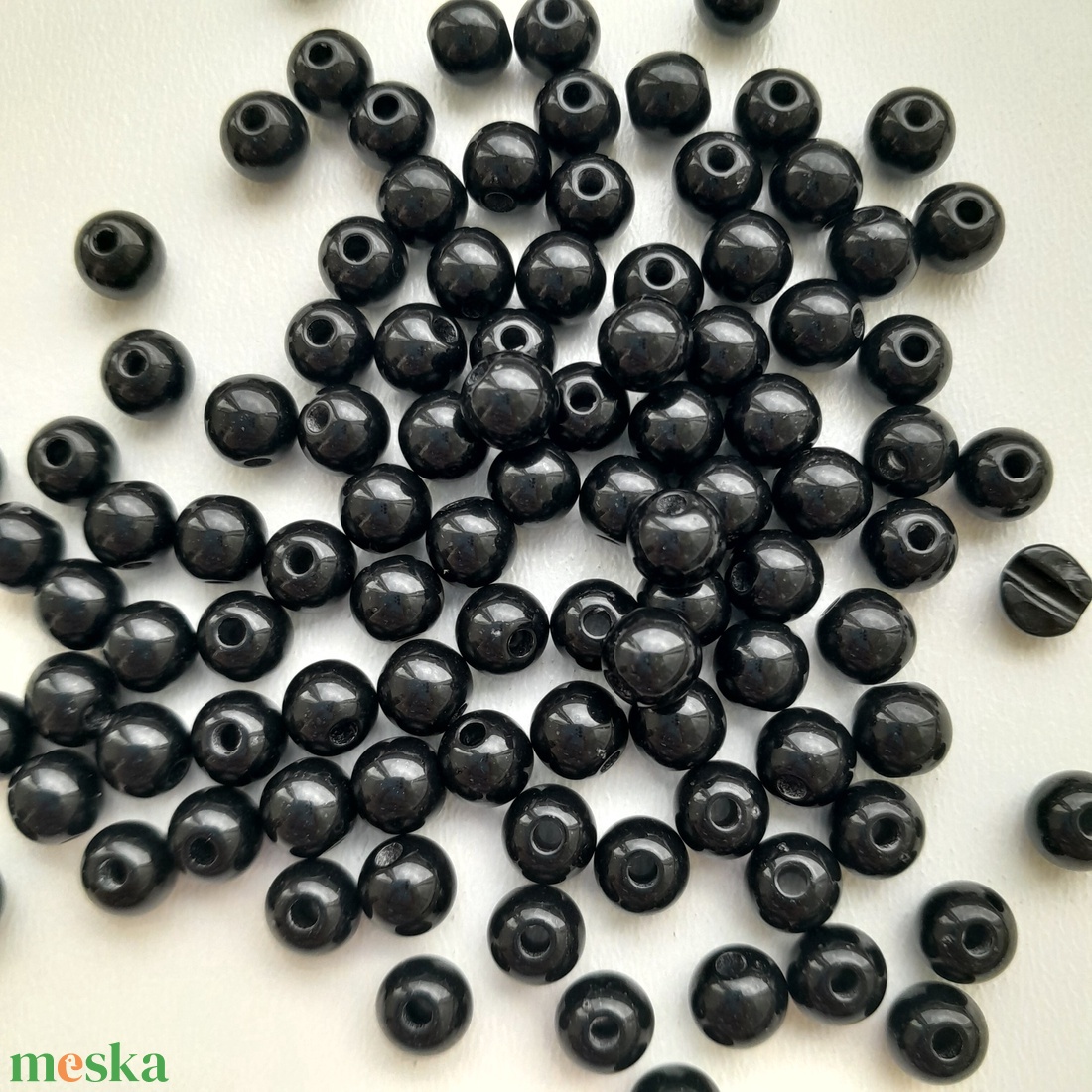 Akrilgyöngy - 6mm - 100 db / csomag - fekete - kellékek & szerszámok - gyöngyfűzés kellékek - műanyag gyöngy - Meska.hu Akrilgyöngy - 6mm - 100 db / csomag - fekete - kellékek & szerszámok - gyöngyfűzés kellékek - műanyag gyöngy - Meska.hu