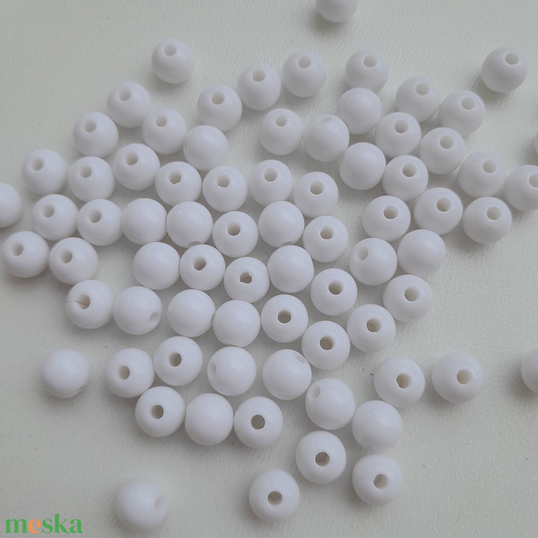 Akrilgyöngy - 7mm - 70 db / csomag - fehér - kellékek & szerszámok - gyöngyfűzés kellékek - műanyag gyöngy - Meska.hu Akrilgyöngy - 7mm - 70 db / csomag - fehér - kellékek & szerszámok - gyöngyfűzés kellékek - műanyag gyöngy - Meska.hu
