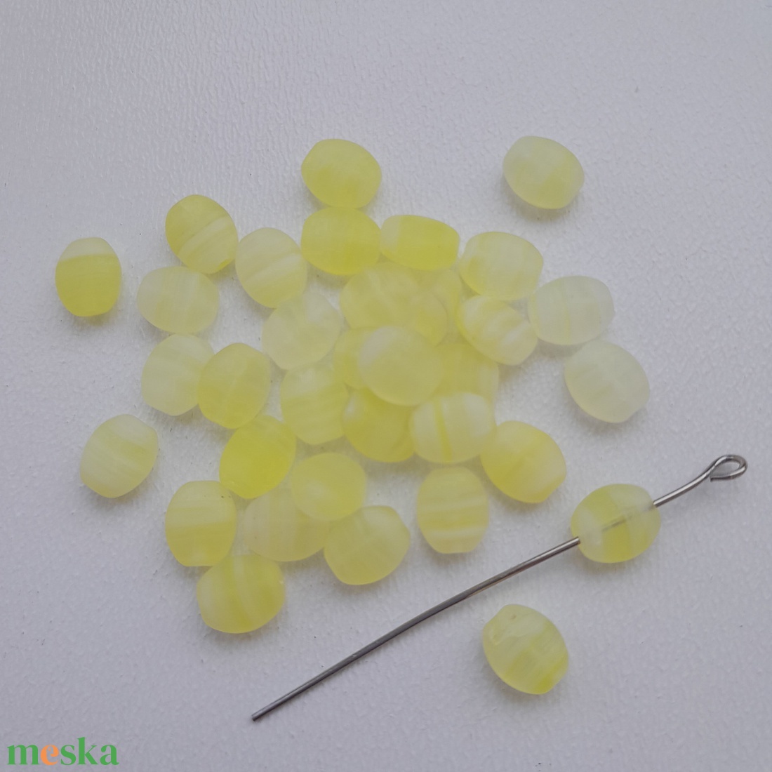 Cseh üveggyöngy - 8 x 6,5 x 4 mm - 30 db / csomag - matt citrom - kellékek & szerszámok - gyöngyfűzés kellékek - üveggyöngy - Meska.hu