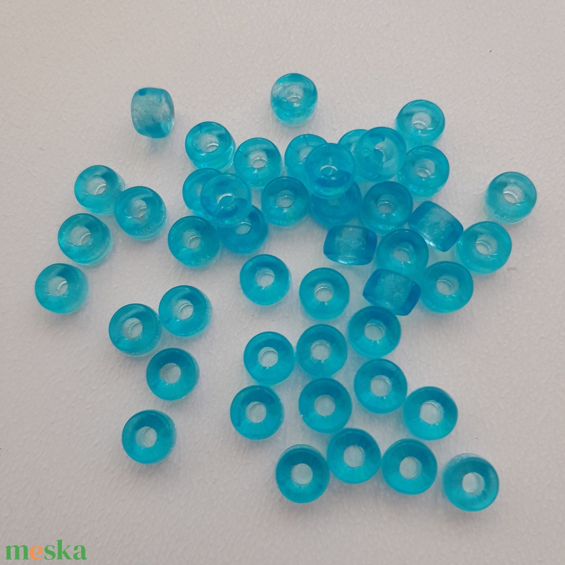 Cseh nagylyukú üveggyöngy - 6x4mm - 45 db / csomag - kék - kellékek & szerszámok - gyöngyfűzés kellékek - üveggyöngy - Meska.hu Cseh nagylyukú üveggyöngy - 6x4mm - 45 db / csomag - kék - kellékek & szerszámok - gyöngyfűzés kellékek - üveggyöngy - Meska.hu