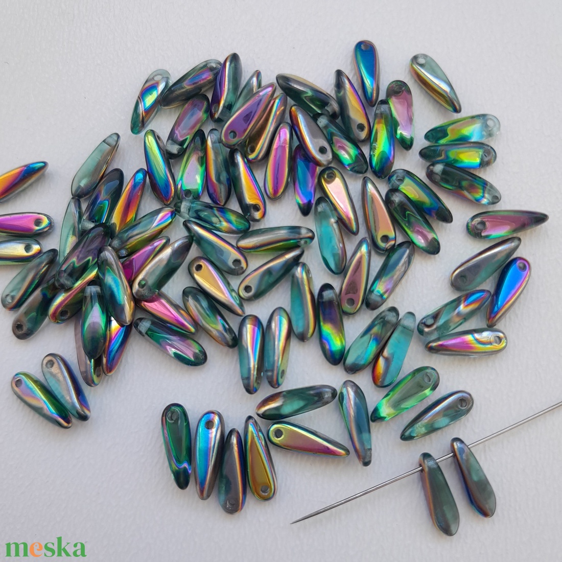 Cseh üveggyöngy - 9x3mm - 40 db / csomag - színjátszós - kellékek & szerszámok - gyöngyfűzés kellékek - üveggyöngy - Meska.hu