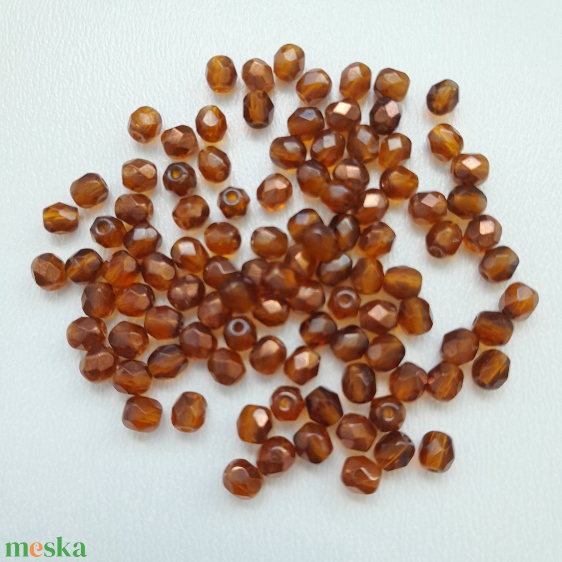 Cseh csiszolt üveggyöngy - 4mm - 100 db / csomag - barna - kellékek & szerszámok - gyöngyfűzés kellékek - üveggyöngy - Meska.hu Cseh csiszolt üveggyöngy - 4mm - 100 db / csomag - barna - kellékek & szerszámok - gyöngyfűzés kellékek - üveggyöngy - Meska.hu