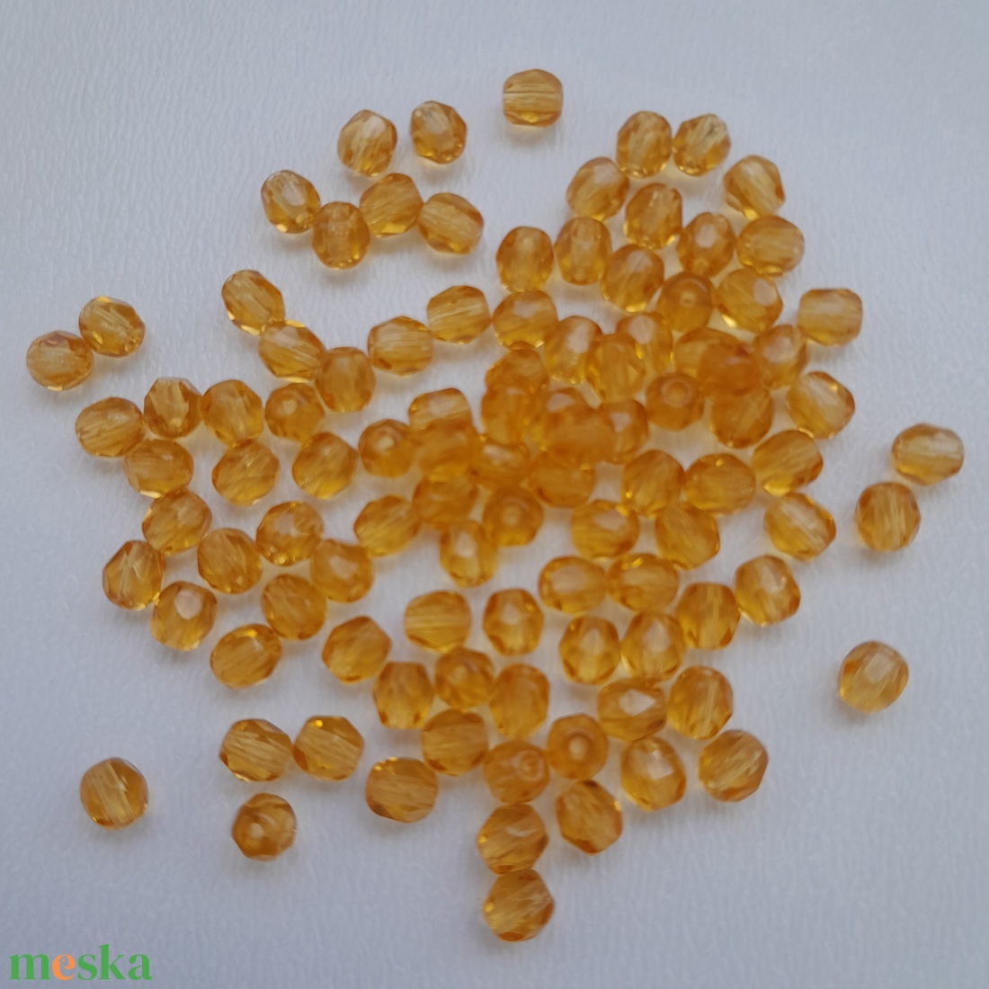 Cseh csiszolt üveggyöngy - 4mm - 100 db / csomag - sárga - kellékek & szerszámok - gyöngyfűzés kellékek - üveggyöngy - Meska.hu