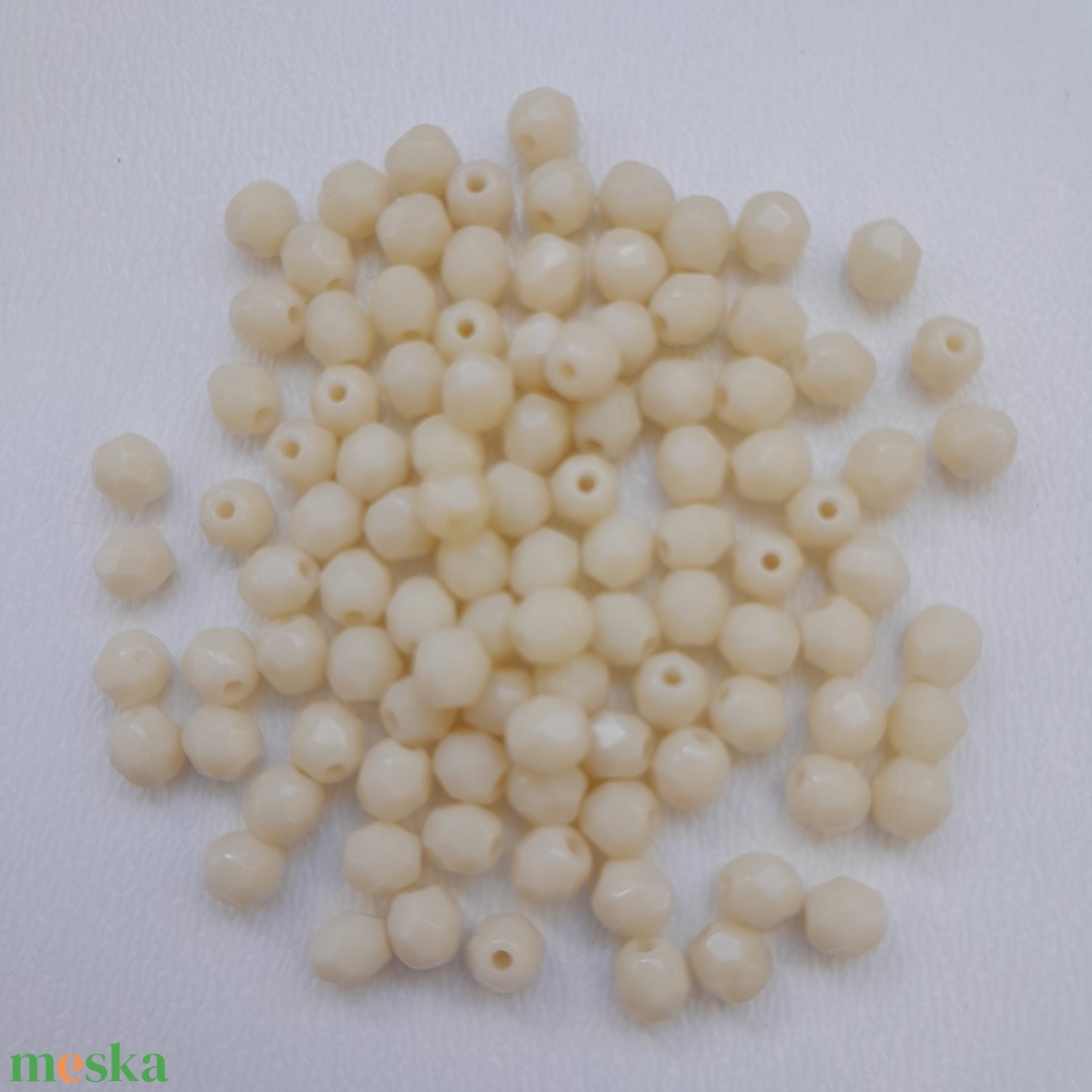 Cseh csiszolt üveggyöngy - 4mm - 100 db / csomag - világosbézs - kellékek & szerszámok - gyöngyfűzés kellékek - üveggyöngy - Meska.hu Cseh csiszolt üveggyöngy - 4mm - 100 db / csomag - világosbézs - kellékek & szerszámok - gyöngyfűzés kellékek - üveggyöngy - Meska.hu