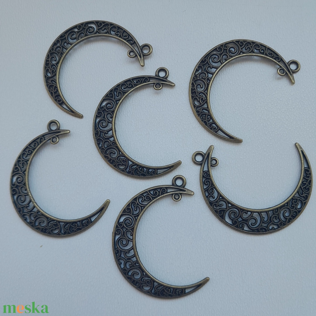 Fém fülbevalóalap / medálalap - 41x30mm - sárgaréz szín - 6 db / csomag - kellékek & szerszámok - gyöngyfűzés kellékek - egyéb alkatrész - Meska.hu Fém fülbevalóalap / medálalap - 41x30mm - sárgaréz szín - 6 db / csomag - kellékek & szerszámok - gyöngyfűzés kellékek - egyéb alkatrész - Meska.hu