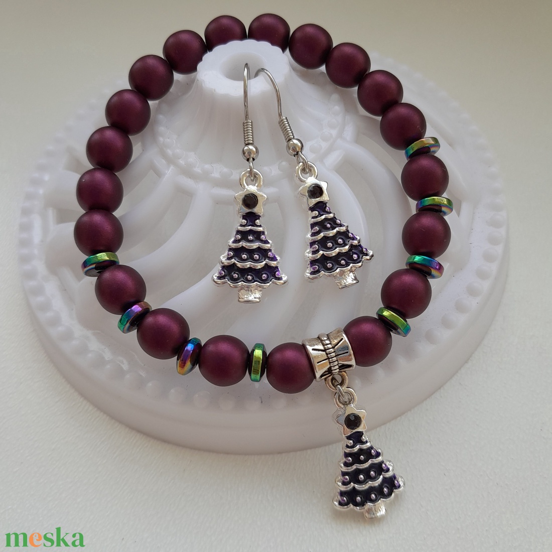 Karácsonyi fenyőfás ékszerszett - karkötő, fülbevaló - ékszer - ékszerszett - Meska.hu