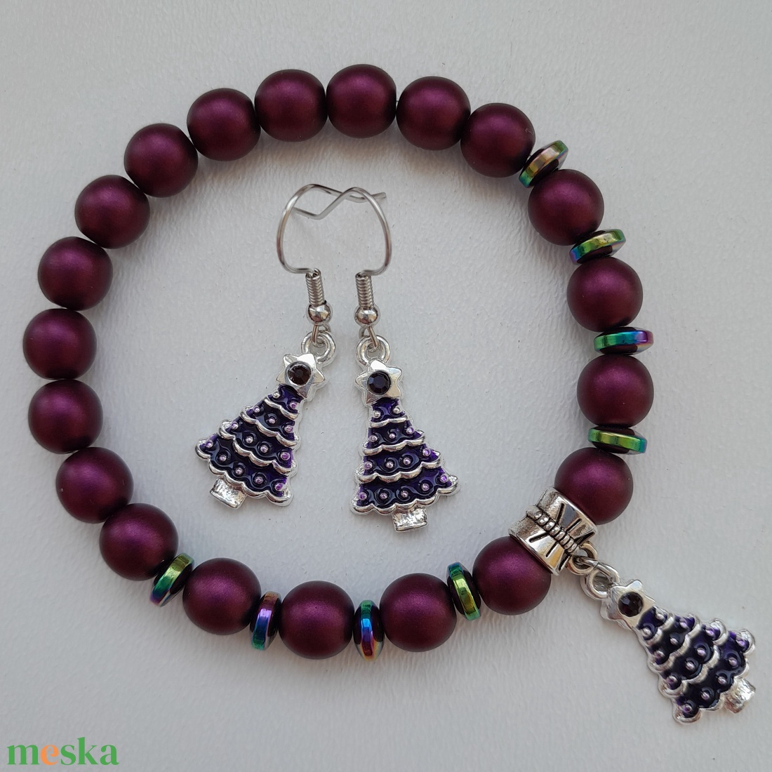 Karácsonyi fenyőfás ékszerszett - karkötő, fülbevaló - ékszer - ékszerszett - Meska.hu