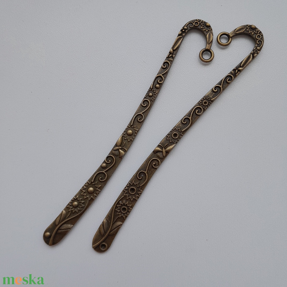 Könyvjelző alap - 123mm - sárgaréz szín (2 db / csomag) - kellékek & szerszámok - gyöngyfűzés kellékek - egyéb alkatrész - Meska.hu Könyvjelző alap - 123mm - sárgaréz szín (2 db / csomag) - kellékek & szerszámok - gyöngyfűzés kellékek - egyéb alkatrész - Meska.hu