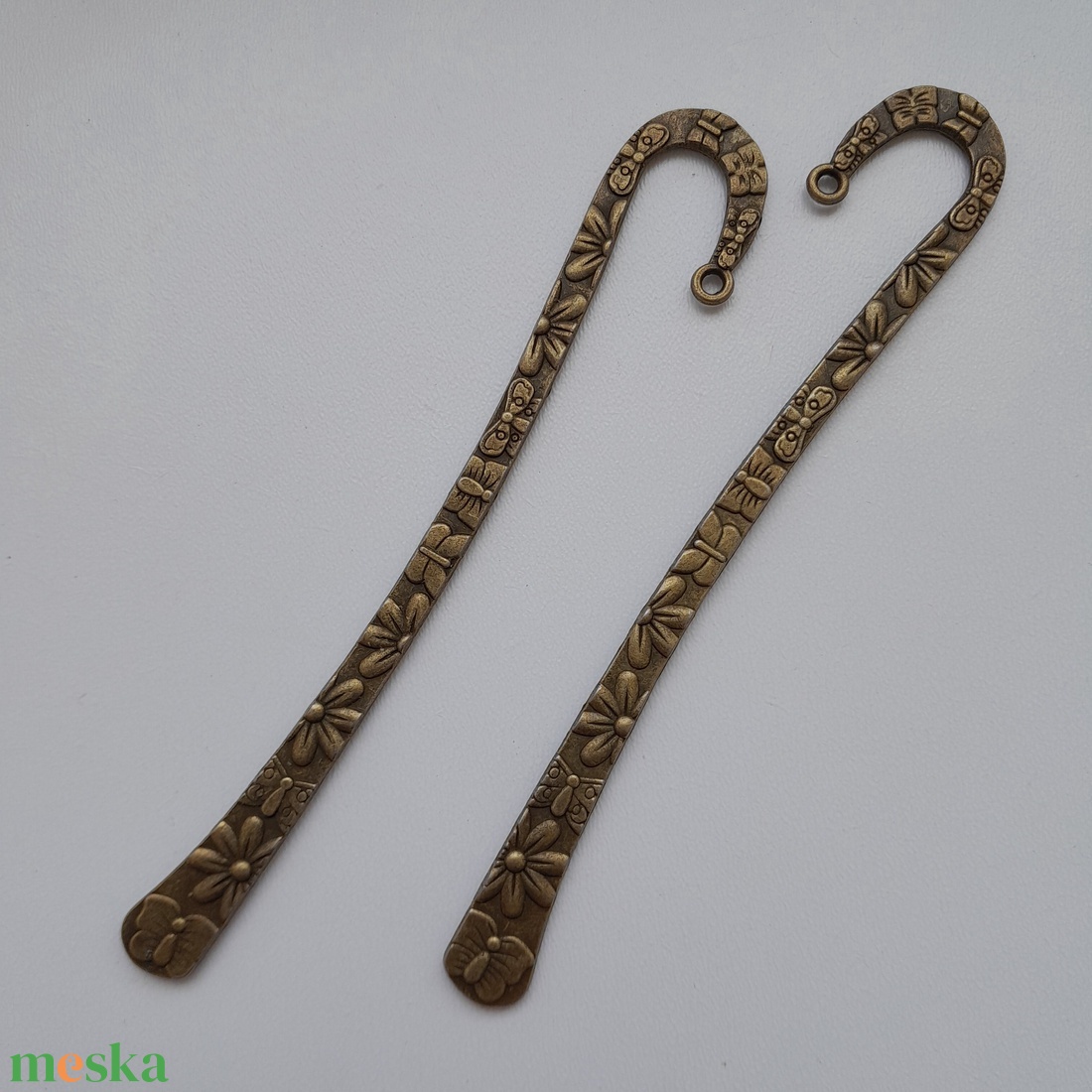 Könyvjelző alap - 124mm - sárgaréz szín (2 db / csomag) - kellékek & szerszámok - gyöngyfűzés kellékek - egyéb alkatrész - Meska.hu Könyvjelző alap - 124mm - sárgaréz szín (2 db / csomag) - kellékek & szerszámok - gyöngyfűzés kellékek - egyéb alkatrész - Meska.hu