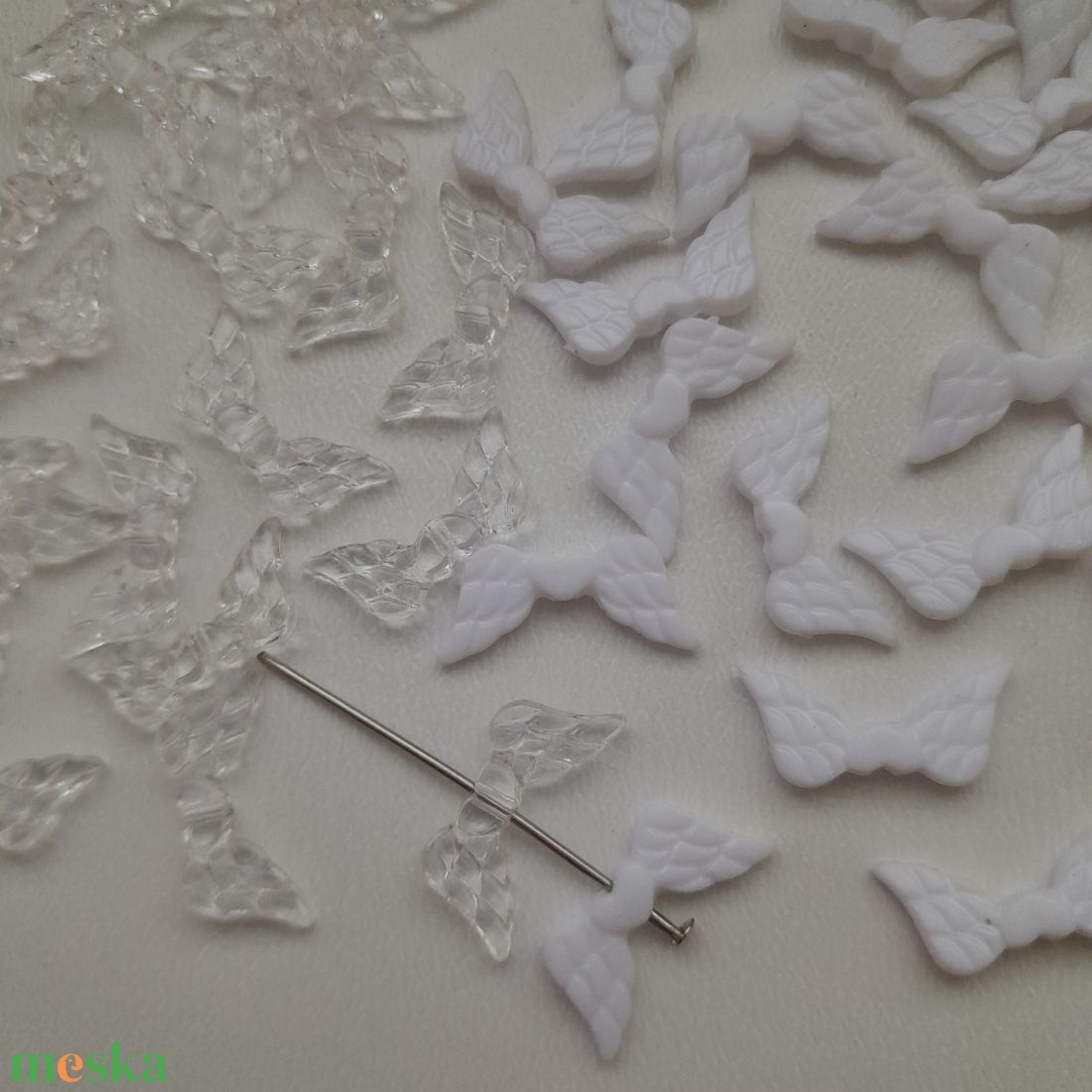 Akril angyalszárny köztes - 19x9mm - 40 db / csomag - választható szín - kellékek & szerszámok - ékszerkellék - charmok - Meska.hu