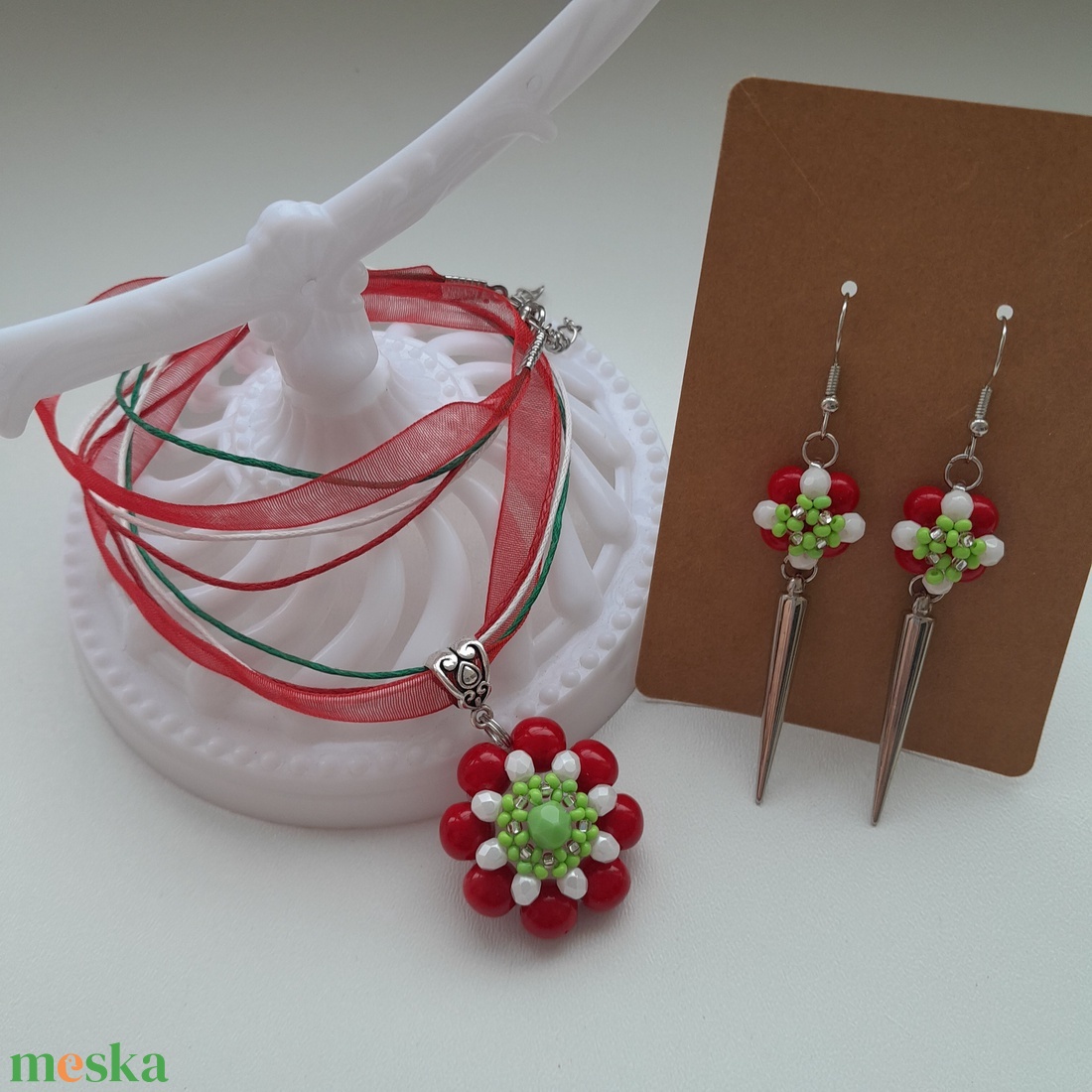 Nemzeti színű gyöngyös ékszer - ékszer - ékszerszett - Meska.hu