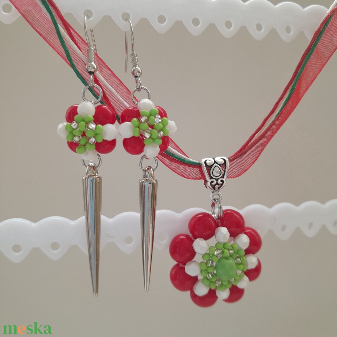 Nemzeti színű gyöngyös ékszer - ékszer - ékszerszett - Meska.hu