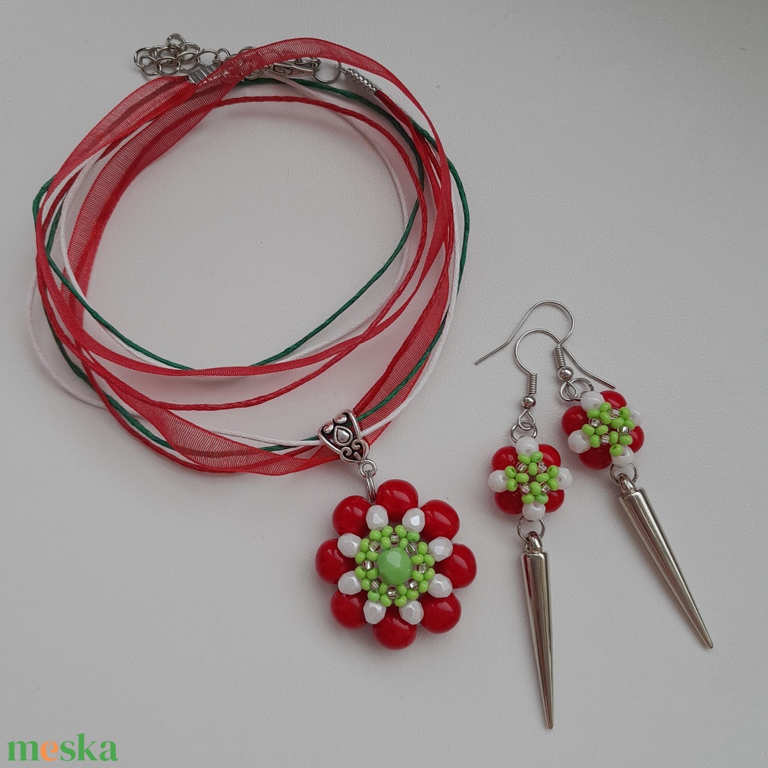 Nemzeti színű gyöngyös ékszer - ékszer - ékszerszett - Meska.hu