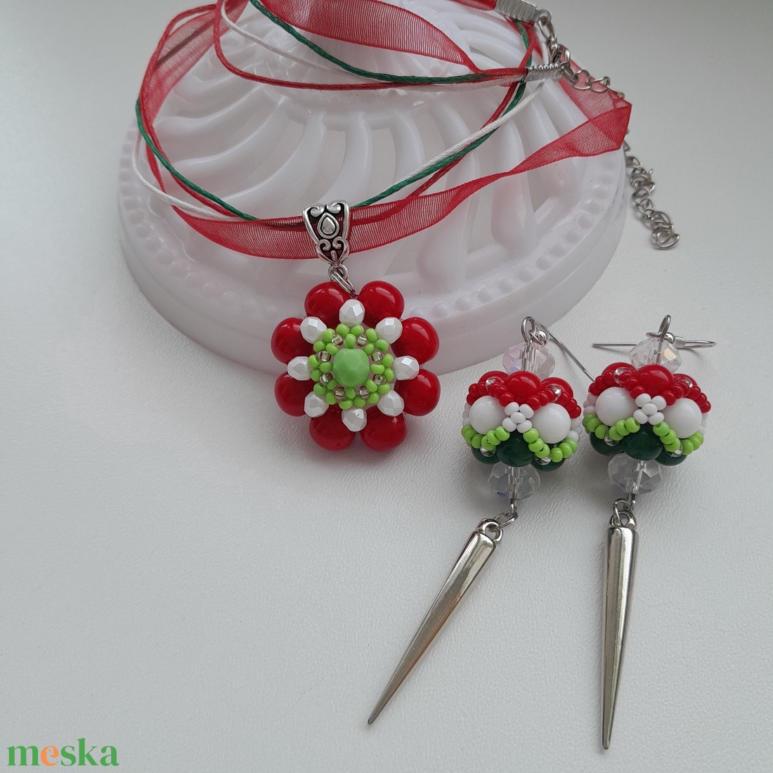 Nemzeti színű gyöngyös ékszer - ékszer - ékszerszett - Meska.hu