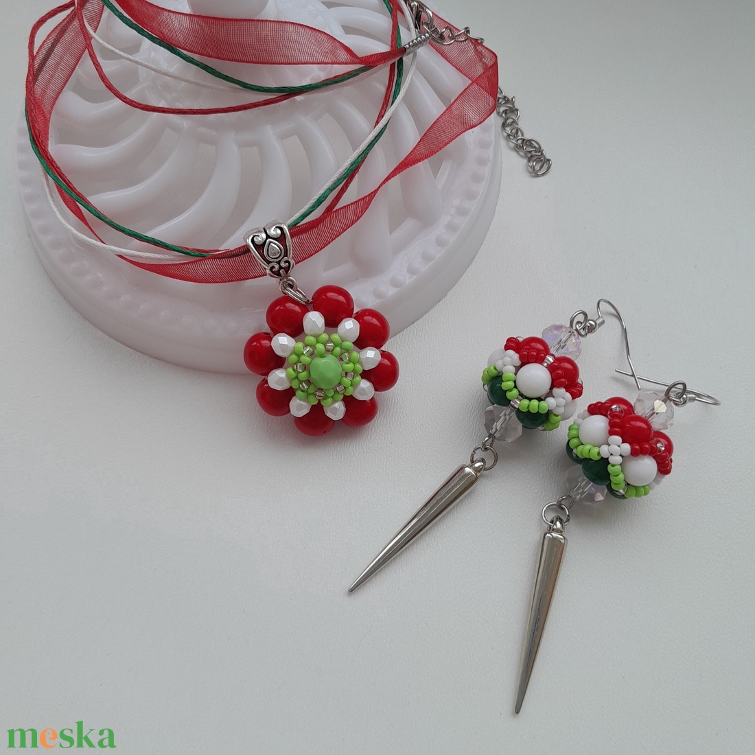 Nemzeti színű gyöngyös ékszer - ékszer - ékszerszett - Meska.hu