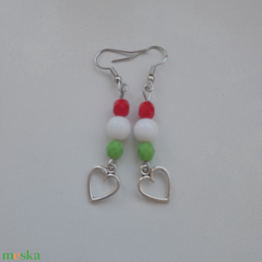 Nemzeti színű fülbevaló - szív - ékszer - fülbevaló - lógó fülbevaló - Meska.hu