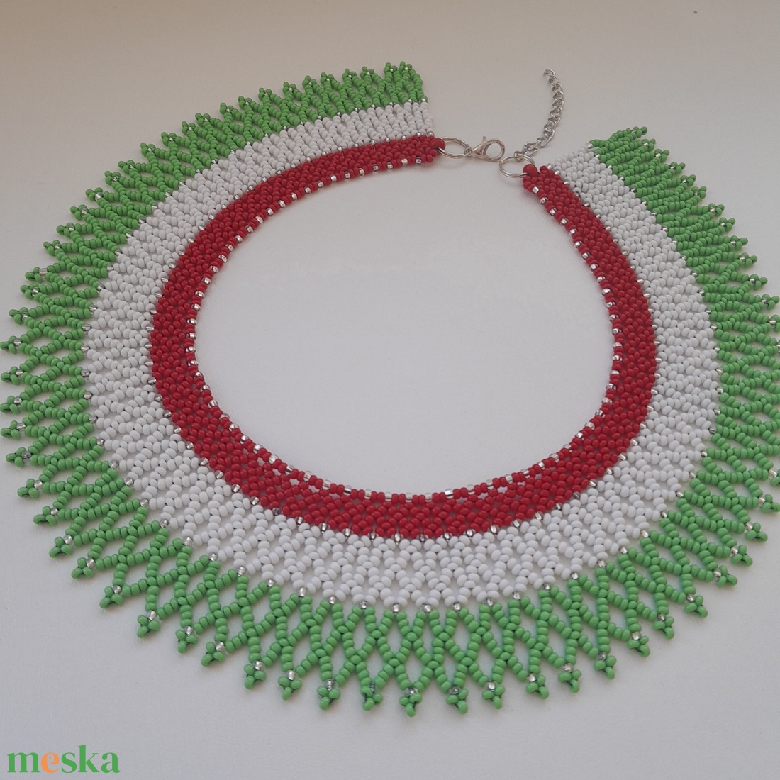 Nemzeti színű gyöngy nyaklánc - esküvő - ékszer - nyaklánc - Meska.hu
