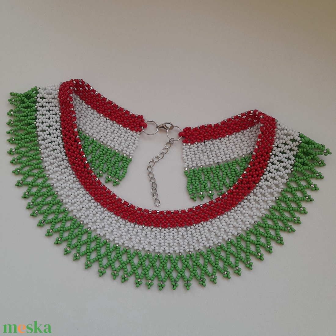 Nemzeti színű gyöngy nyaklánc - esküvő - ékszer - nyaklánc - Meska.hu
