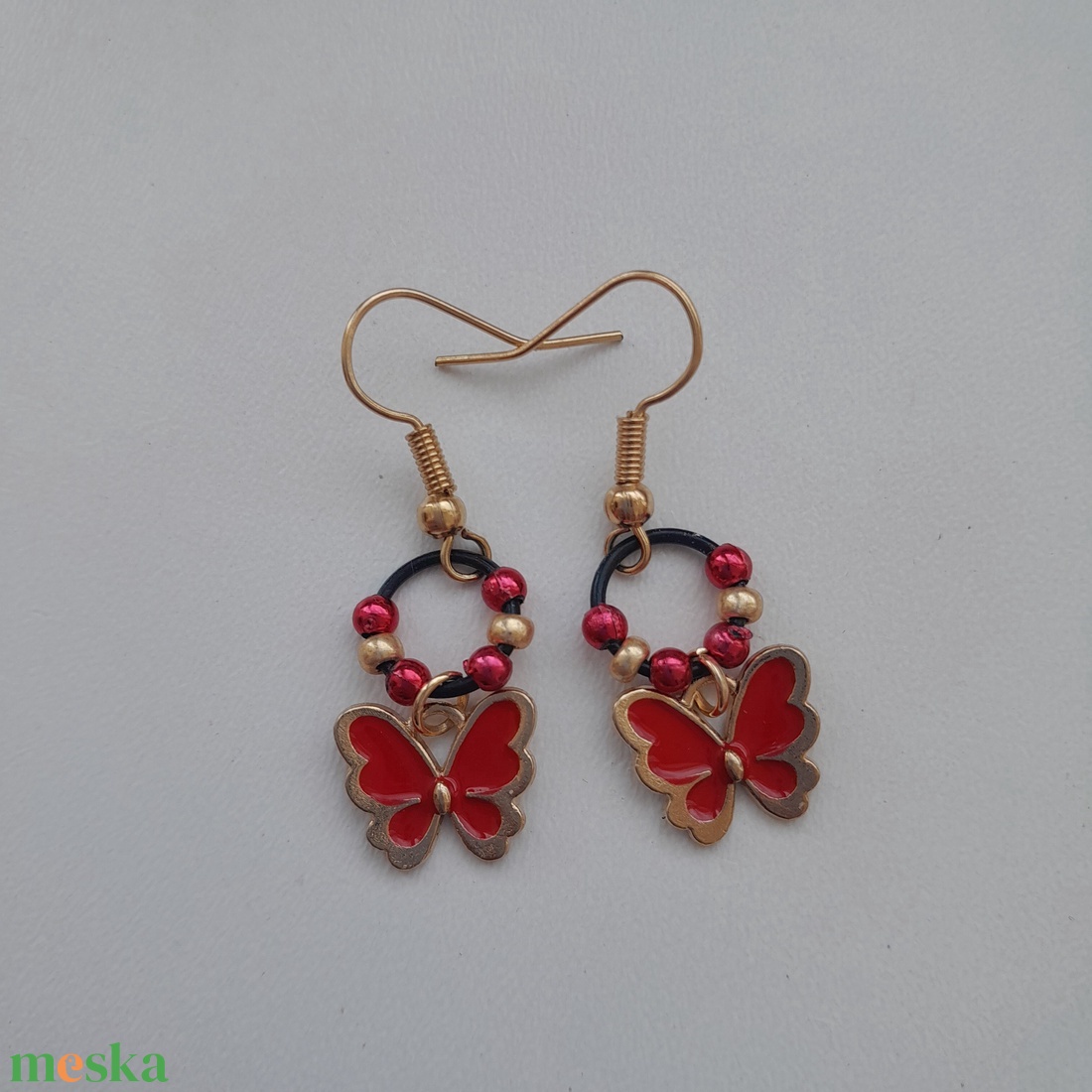 Fülbevaló - piros pillangós - ékszer - fülbevaló - lógó fülbevaló - Meska.hu