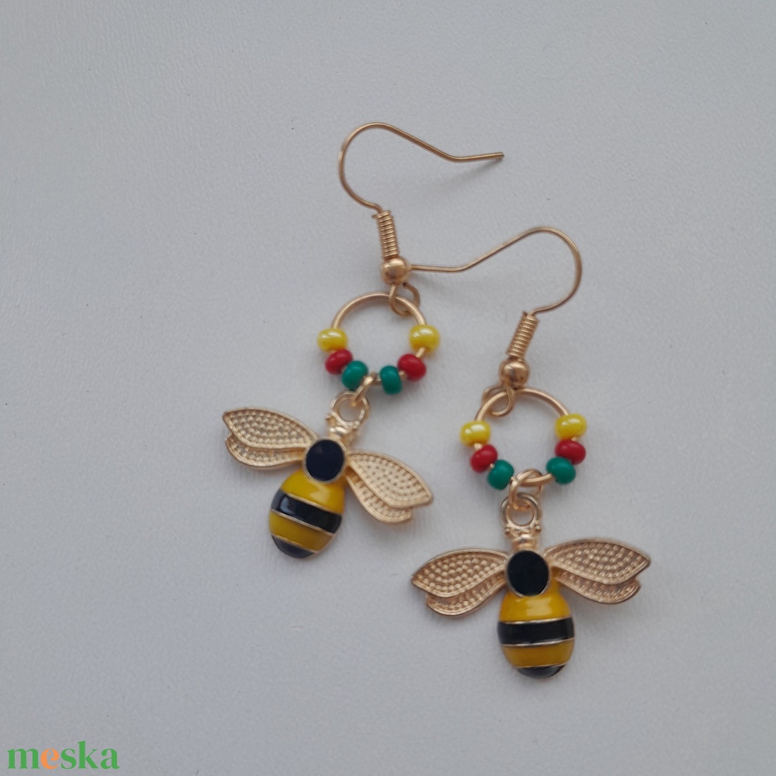 Fülbevaló - méhecske - ékszer - fülbevaló - lógó fülbevaló - Meska.hu