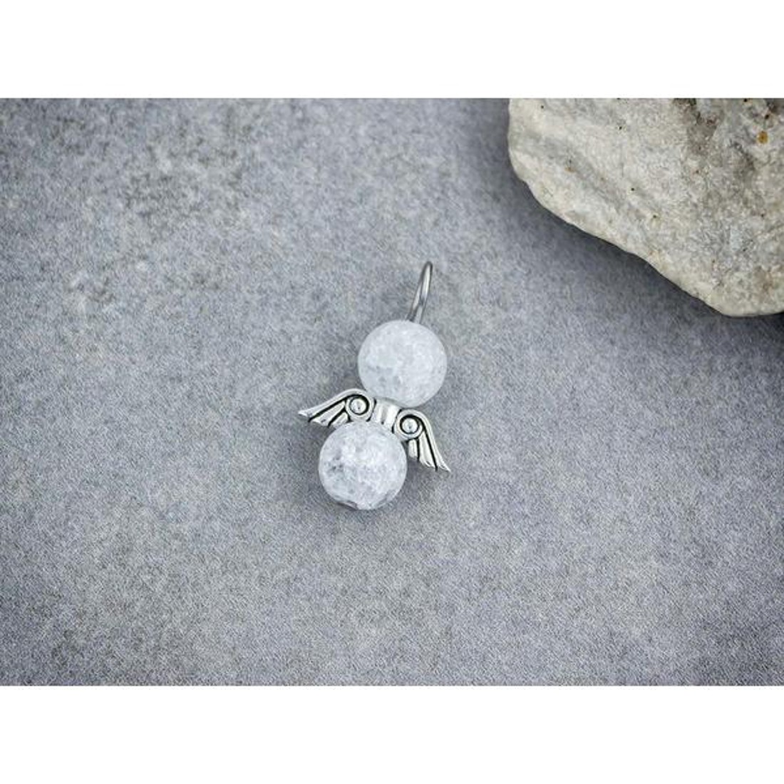 Nyugtató angyal roppantott hegyikristály ásvány medál - ékszer - nyaklánc - medál - Meska.hu