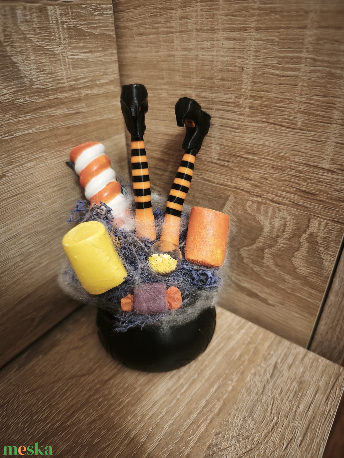 Varázsgömbös mini boszi üst - otthon & életmód - dekoráció - halloween - halloweeni asztaldísz - Meska.hu